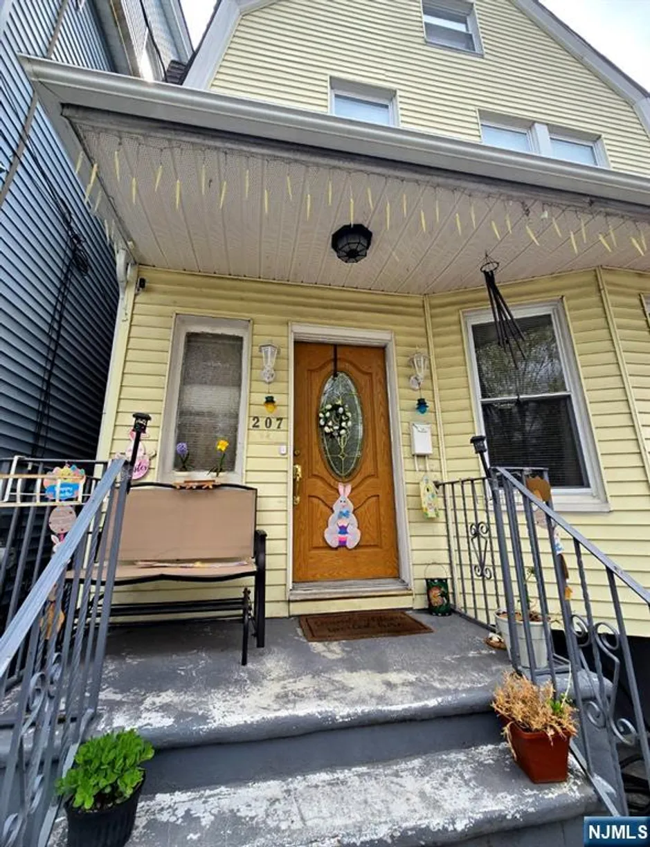 Jersey City/Hoboken Real Estate | View 207 11th | Listing