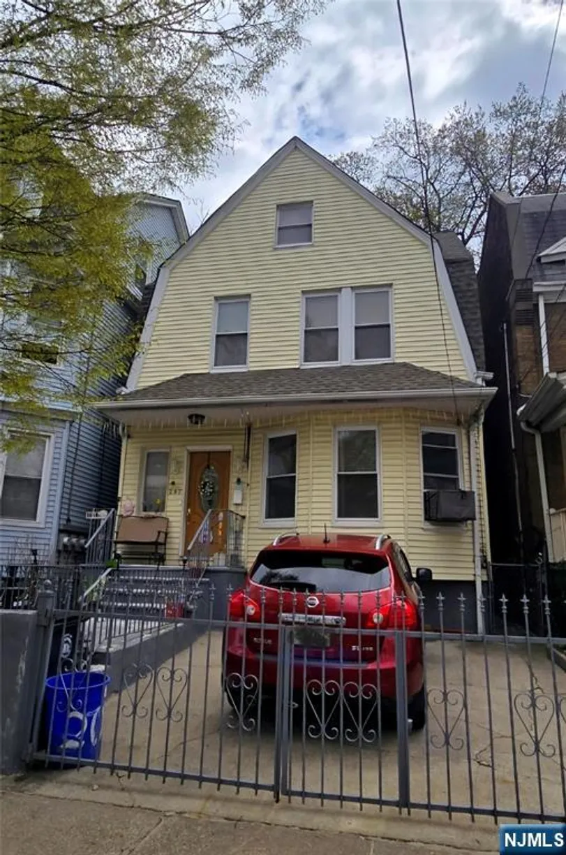 Jersey City/Hoboken Real Estate | View 207 11th | Listing