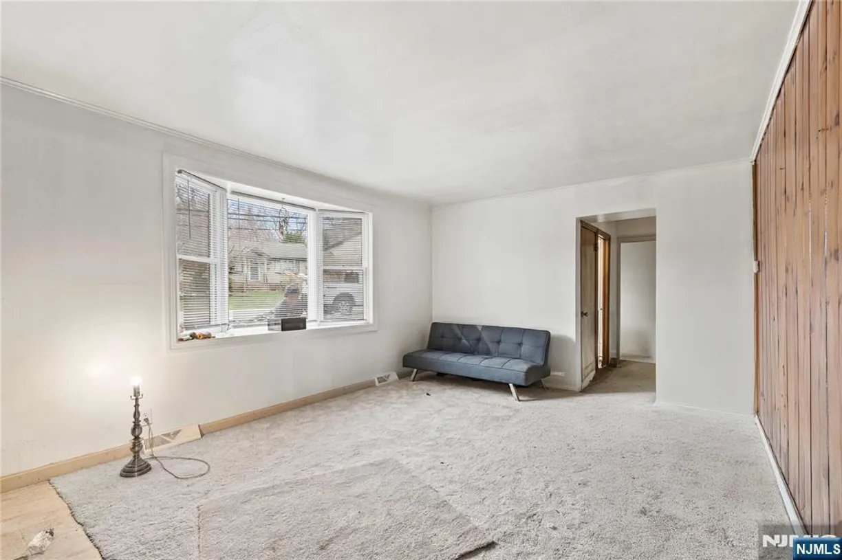 Jersey City/Hoboken Real Estate | View 59 Skyline Lake | Listing