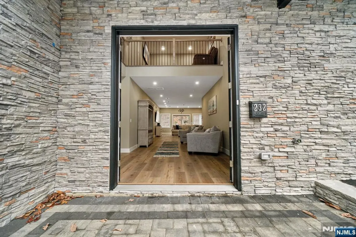 Jersey City/Hoboken Real Estate | View 232 Kinnelon | Listing