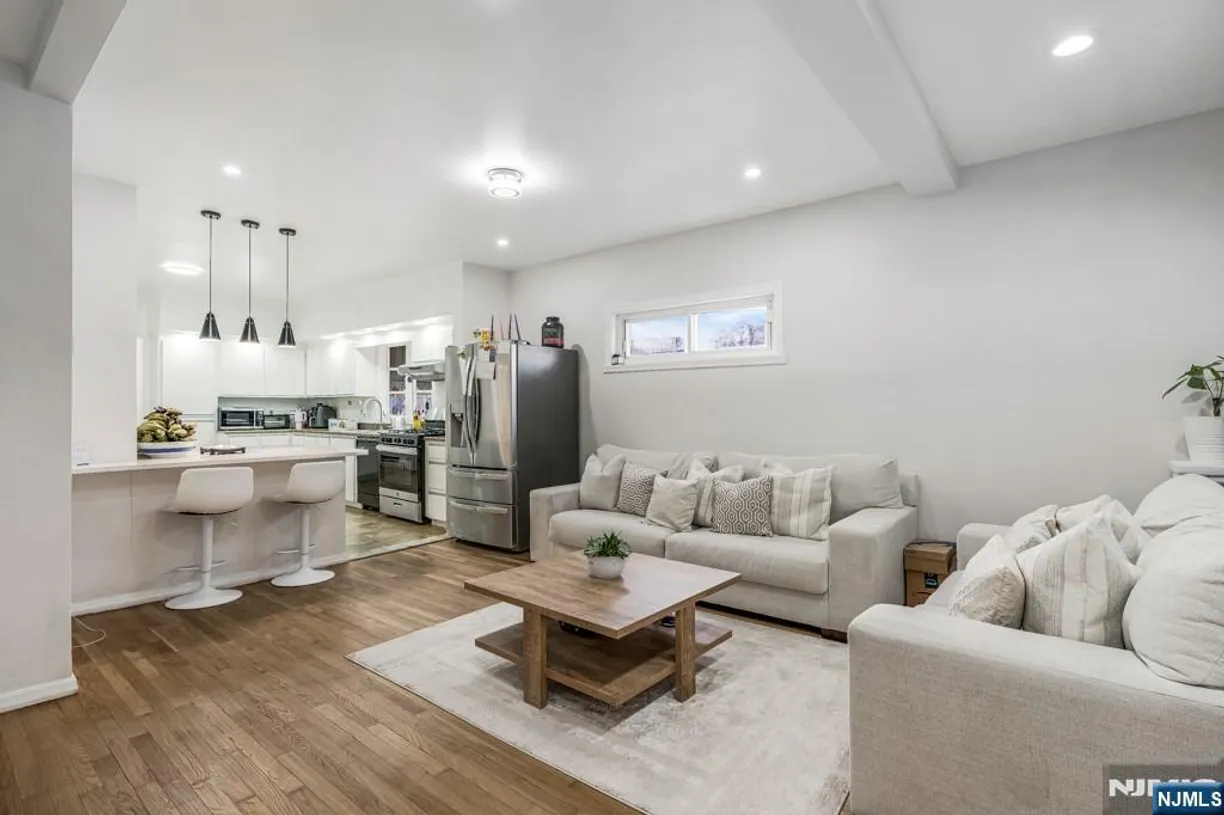 Bergen County Real Estate | View 18 Sidney | 4 Beds, 2 Baths