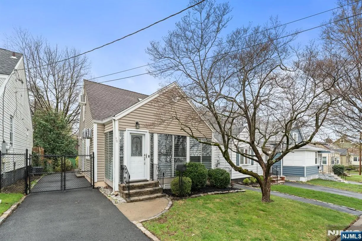 Jersey City/Hoboken Real Estate | View 76 Martin | 2 Beds, 1 Bath