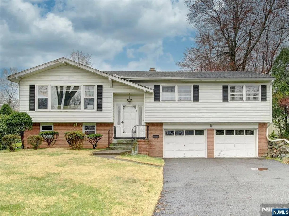 Bergen County Real Estate | View 631 Walnut | 3 Beds, 2 Baths