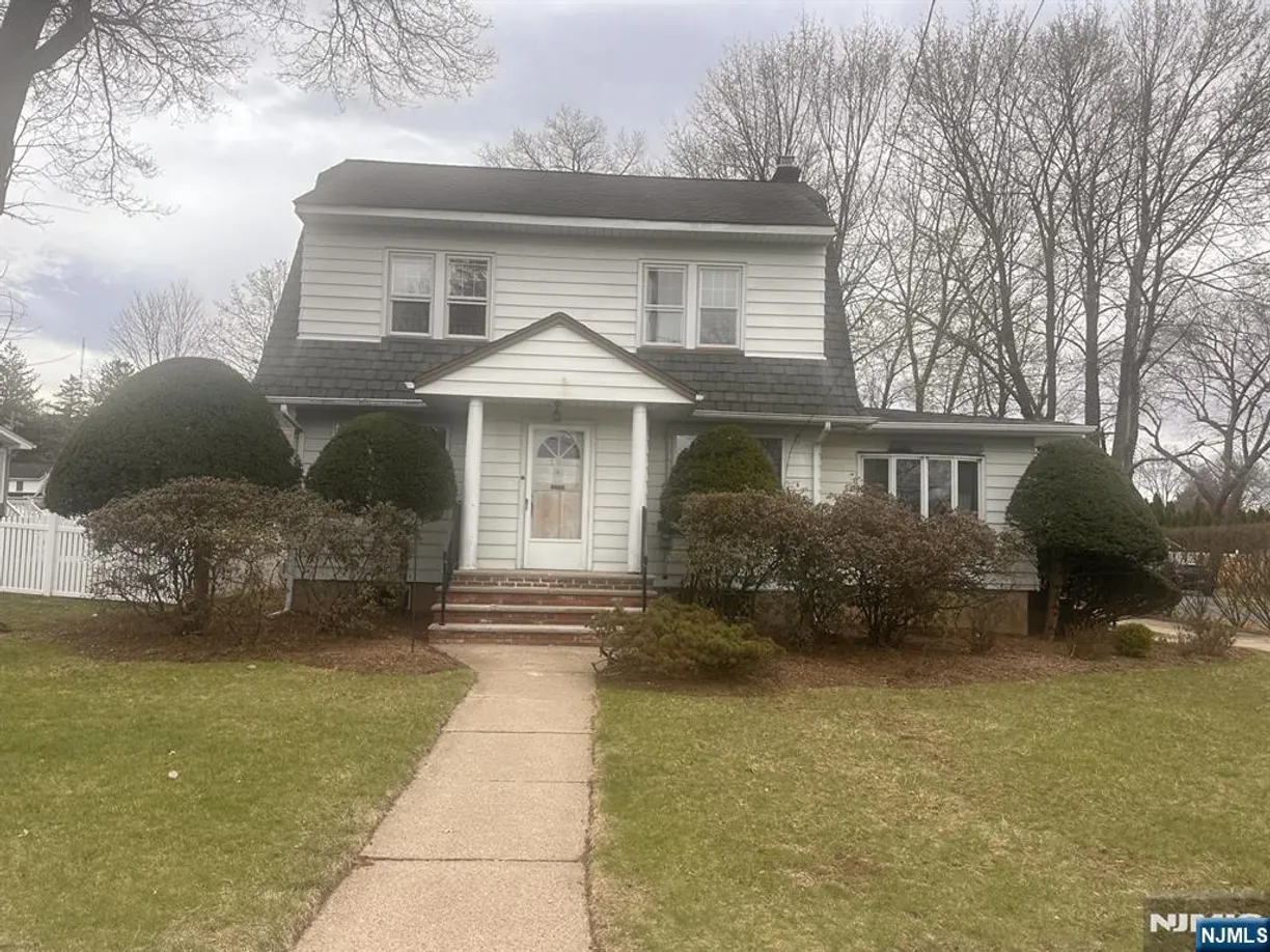 Jersey City/Hoboken Real Estate | View 120 Pompton | 6 Beds, 2 Baths