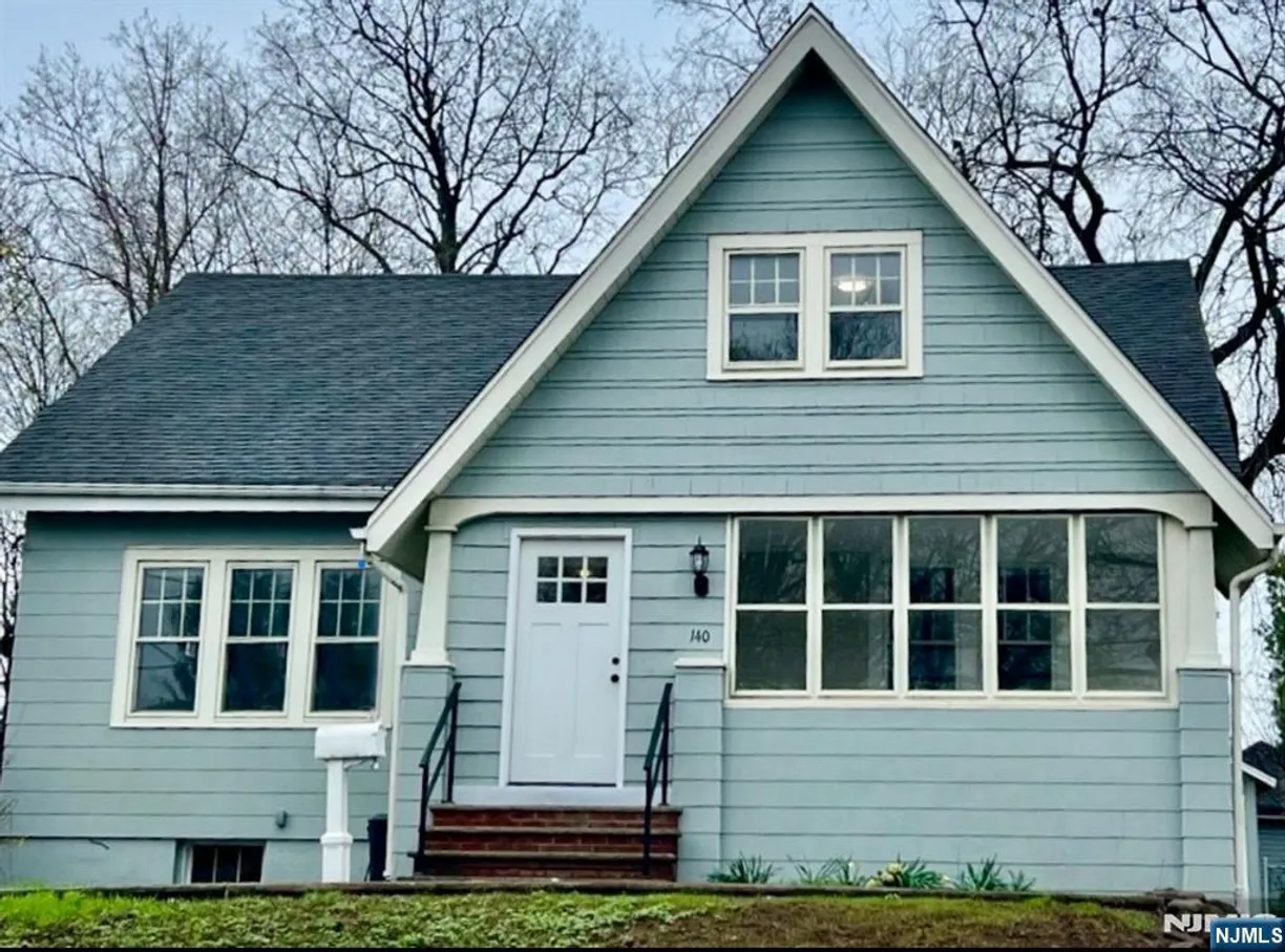 Bergen County Real Estate | View 140 Raymond | 4 Beds, 1 Bath