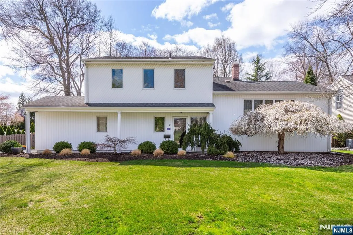 Jersey City/Hoboken Real Estate | View 7 Sherwood | 4 Beds, 2 Baths