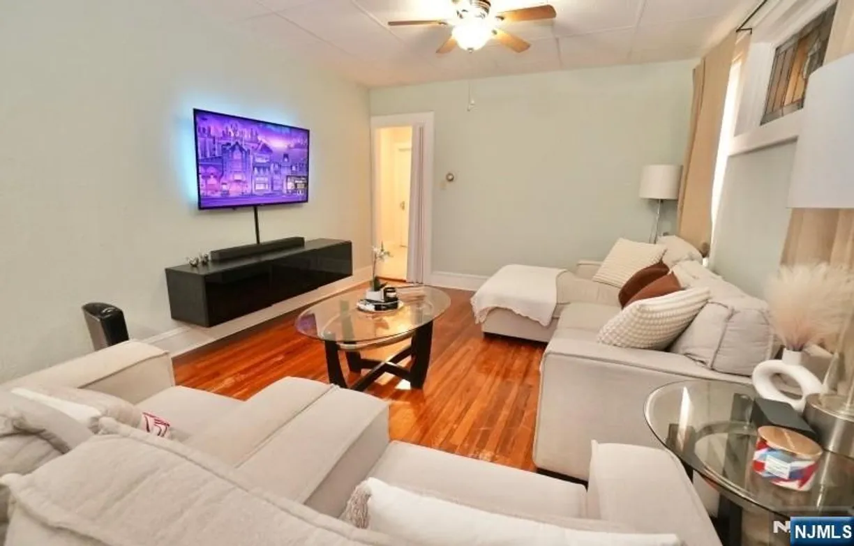 Jersey City/Hoboken Real Estate | View 76-78 Mount Prospect | Listing
