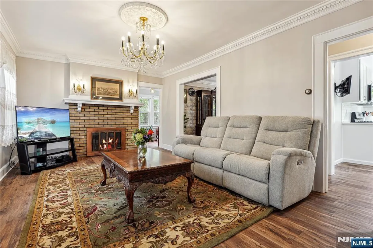 Jersey City/Hoboken Real Estate | View 21 Mount Prospect | Listing
