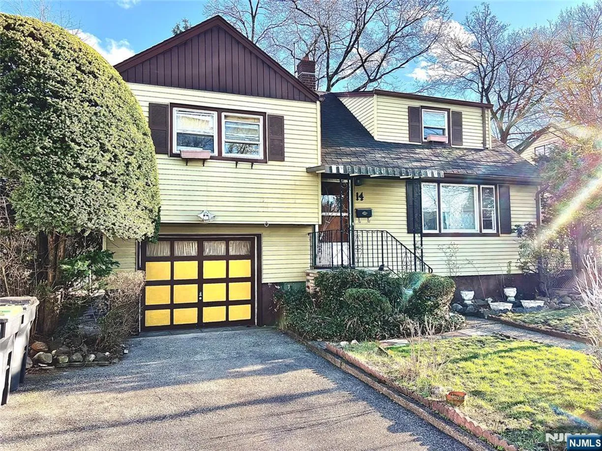 Bergen County Real Estate | View 14 Byrne | 3 Beds, 2 Baths