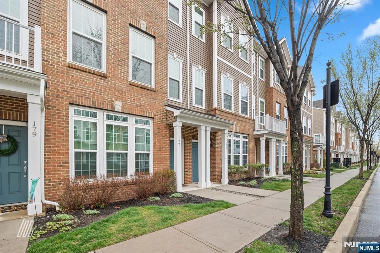 Bergen County Real Estate | View 177 Wesmont | 2 Beds, 2 Baths
