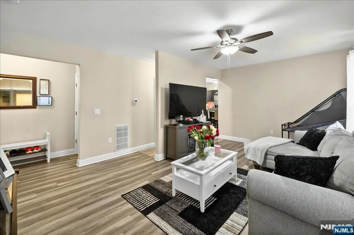 Jersey City/Hoboken Real Estate | View 105-107 Sanford | Listing