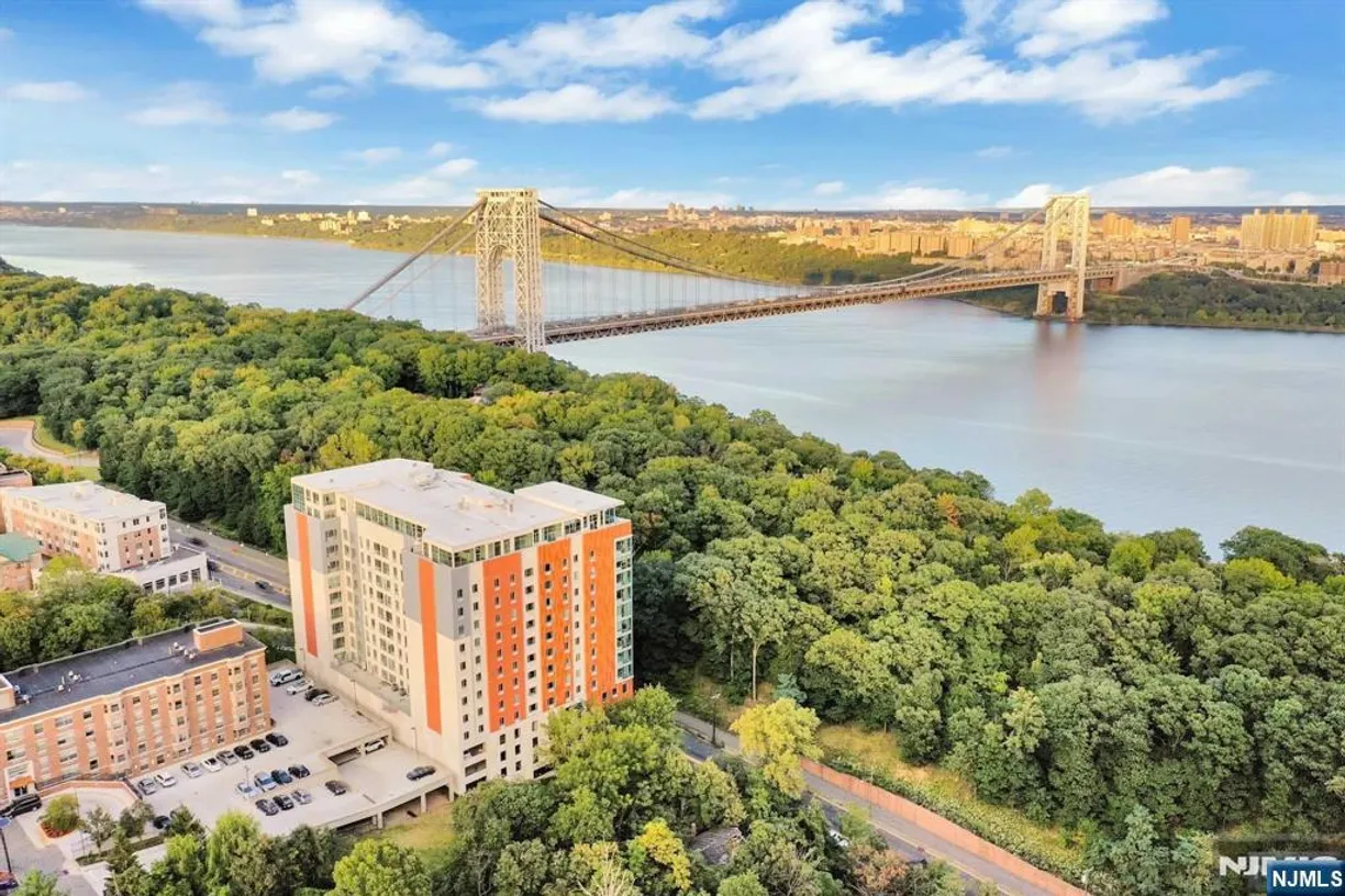 Bergen County Real Estate | View 69 Main, 1505 | 2 Beds, 2 Baths