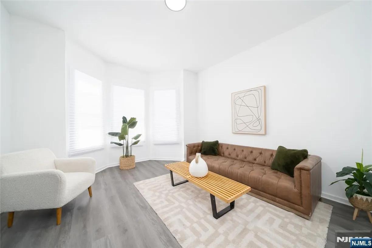 Jersey City/Hoboken Real Estate | View 10 McDougall | 3 Baths