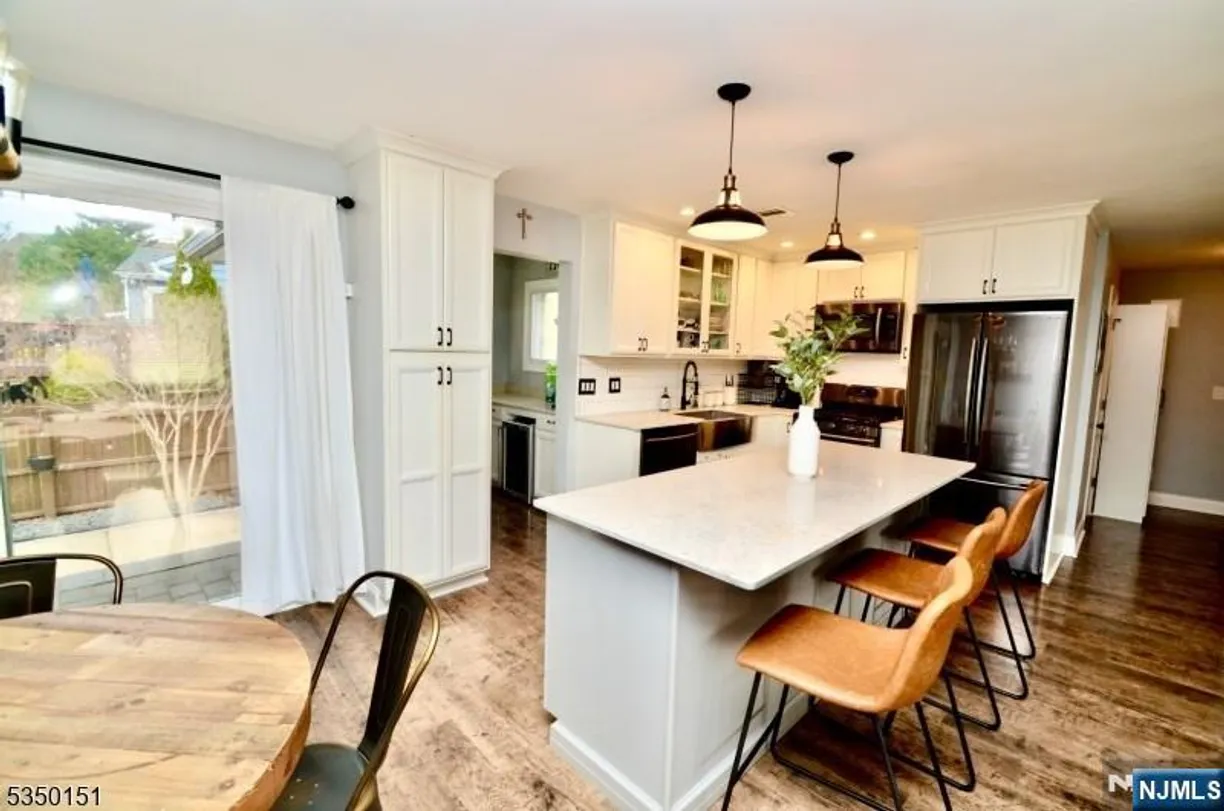 Jersey City/Hoboken Real Estate | View 790 Grove | Listing