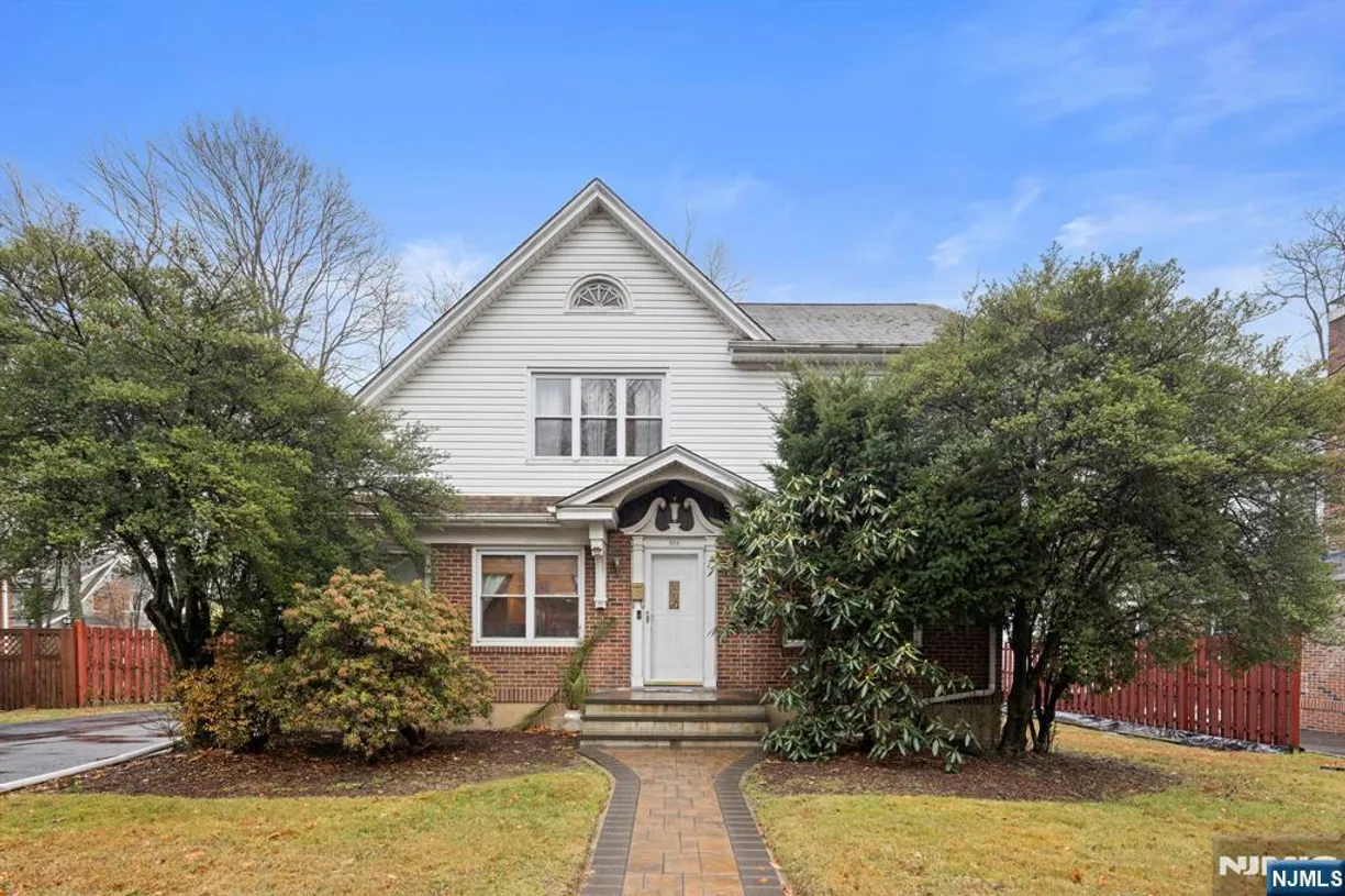 Bergen County Real Estate | View 326 Ivy | 3 Beds, 1 Bath
