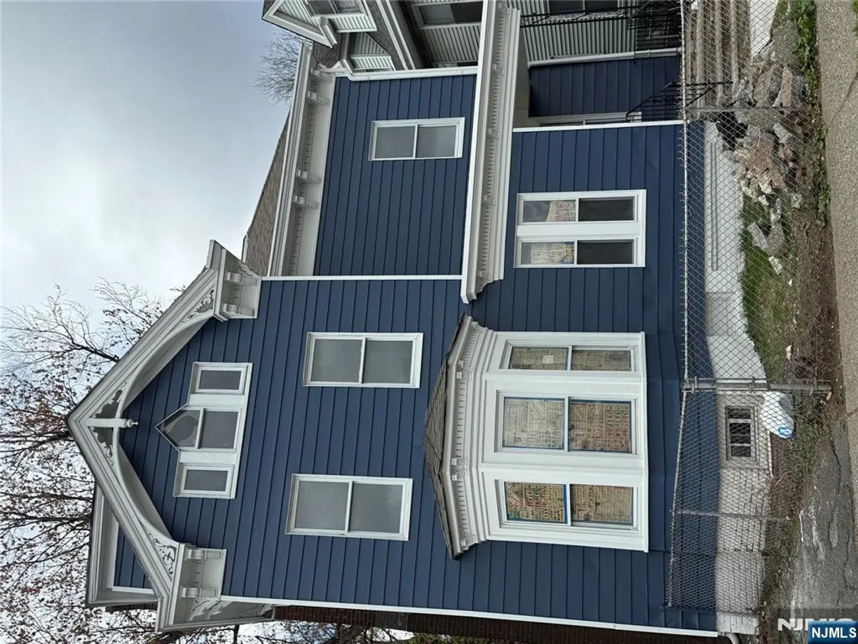Jersey City/Hoboken Real Estate | View 15 Winthrop | Listing
