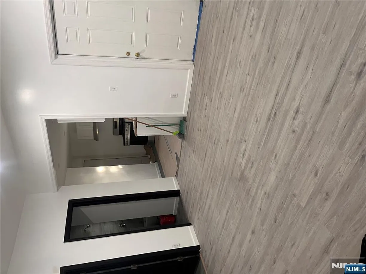 Jersey City/Hoboken Real Estate | View 15 Winthrop | Listing