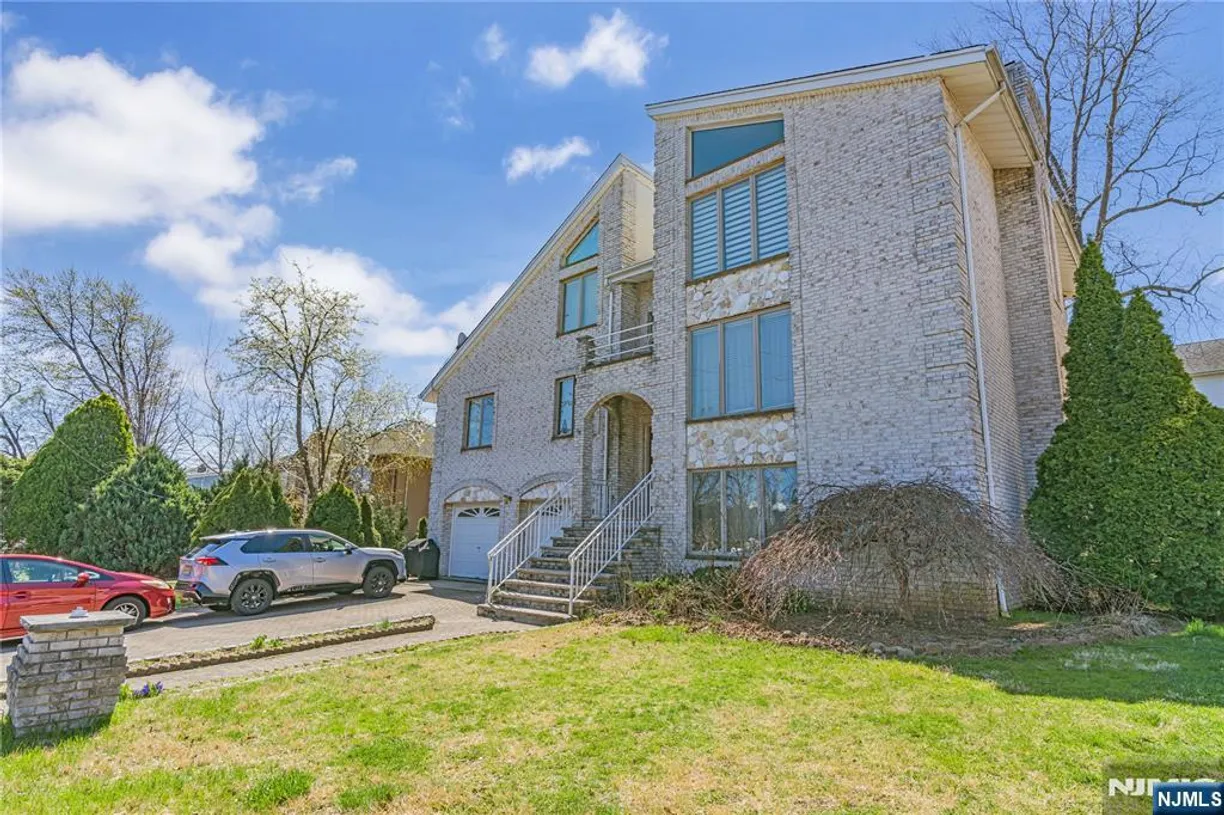 Bergen County Real Estate | View 98 Miller | 4 Baths