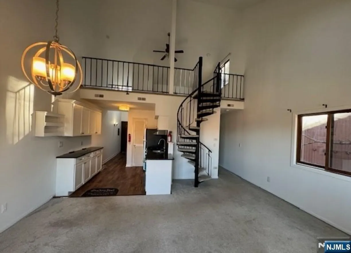 Jersey City/Hoboken Real Estate | View 2 Alta, 2 | 2 Beds, 1 Bath