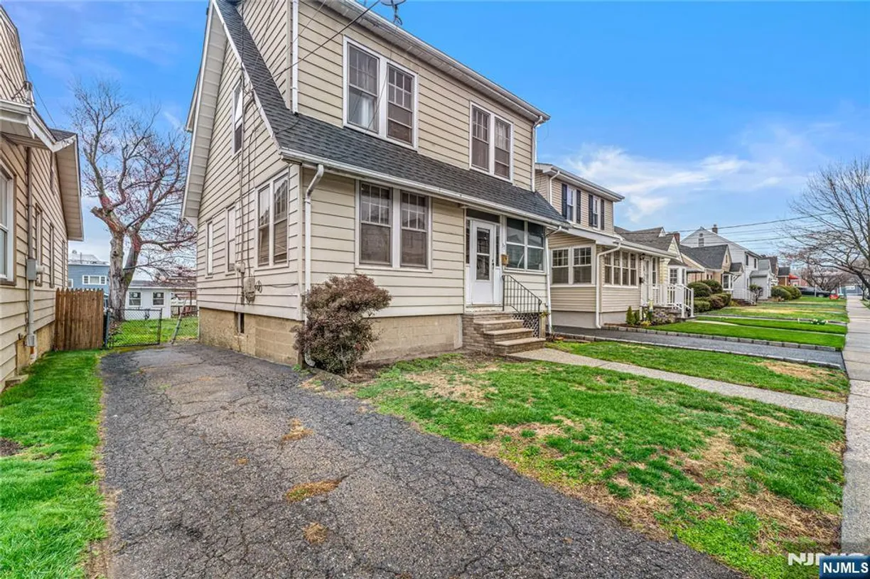 Jersey City/Hoboken Real Estate | View 35 Perry | Listing