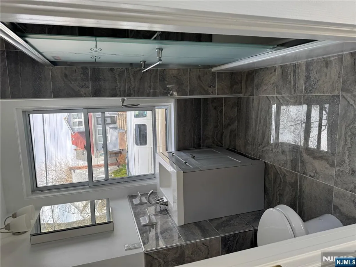Jersey City/Hoboken Real Estate | View 29 Ligham | Listing