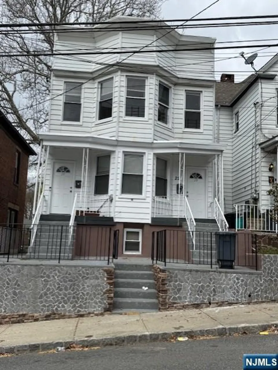 Jersey City/Hoboken Real Estate | View 29 Dow | 2 Baths