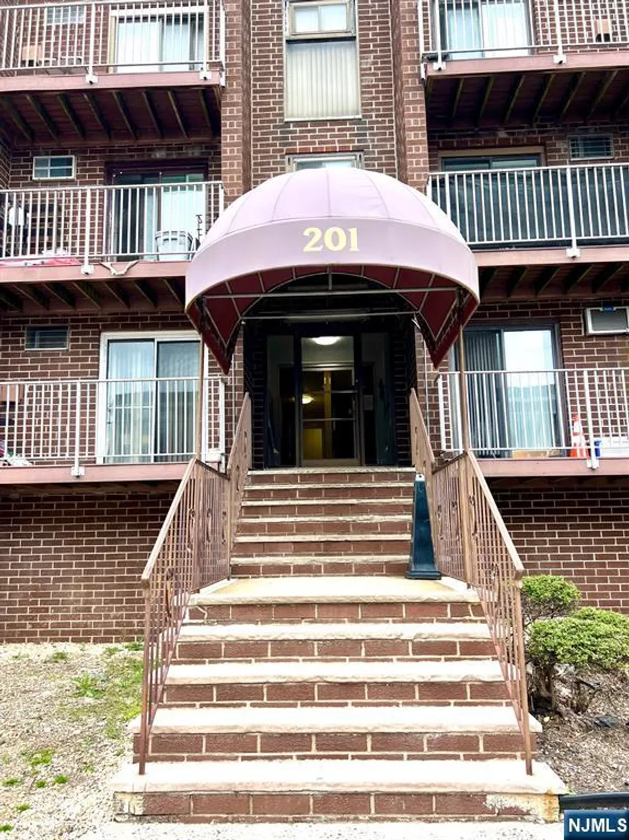 Bergen County Real Estate | View 201 12th, 1 | Listing