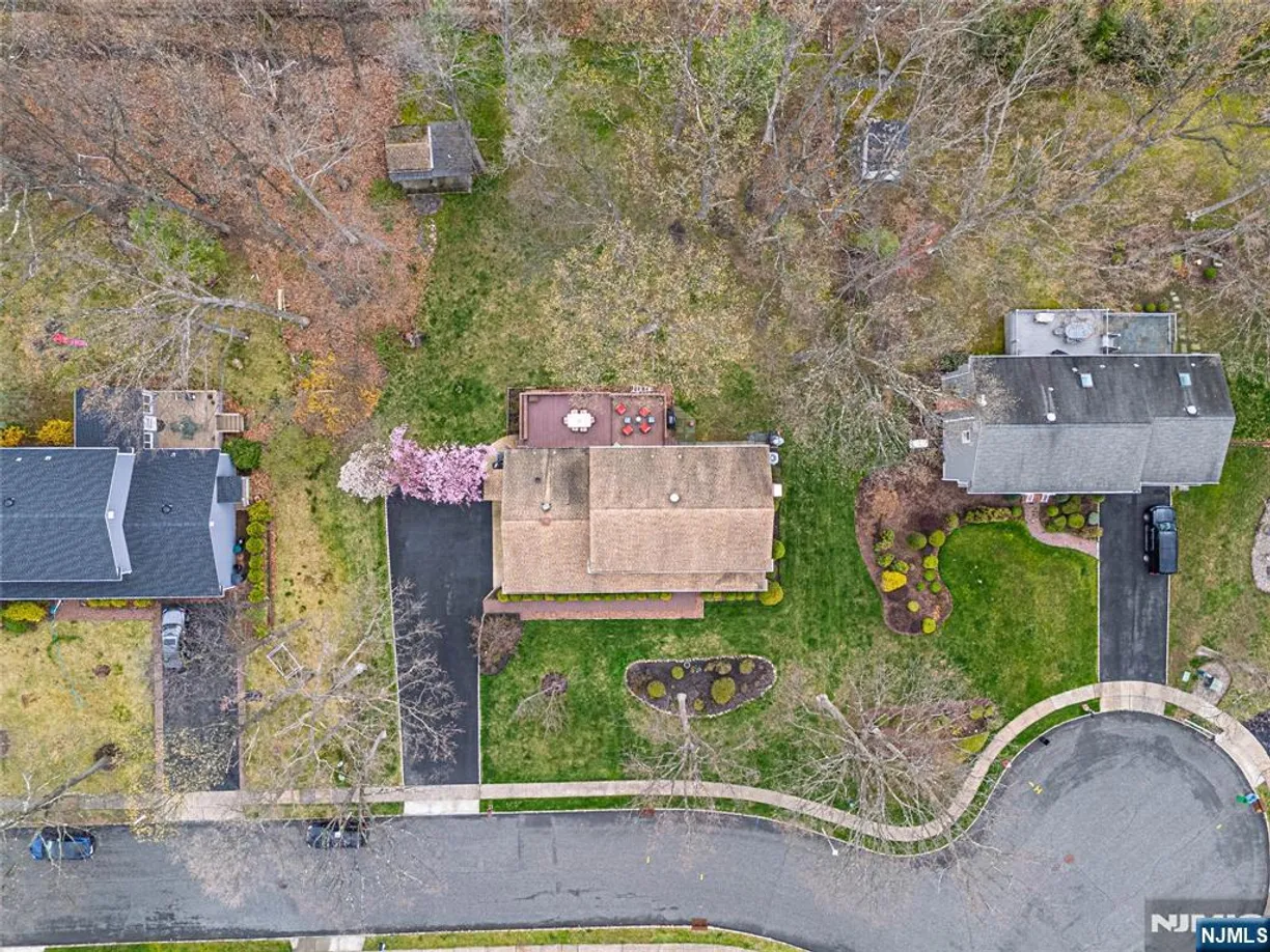 Jersey City/Hoboken Real Estate | View 9 Gristmill | Listing