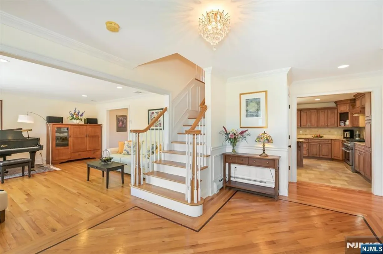 Bergen County Real Estate | View 956 Amaryllis | Listing