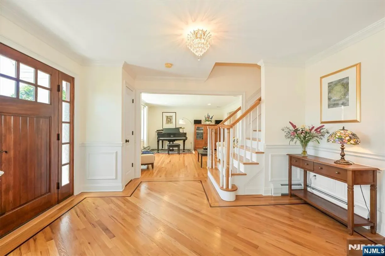 Bergen County Real Estate | View 956 Amaryllis | Listing