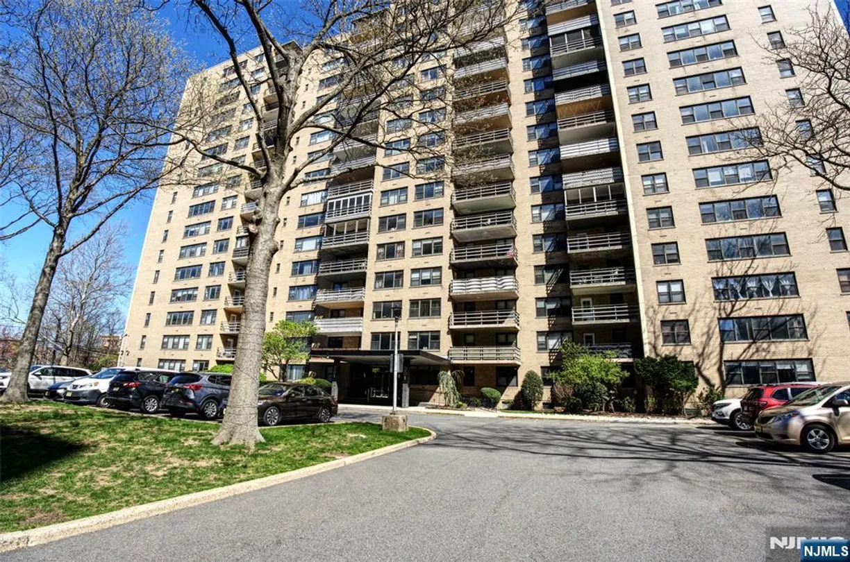 Jersey City/Hoboken Real Estate | View 201 St Pauls, 14F | 1 Bed, 1 Bath