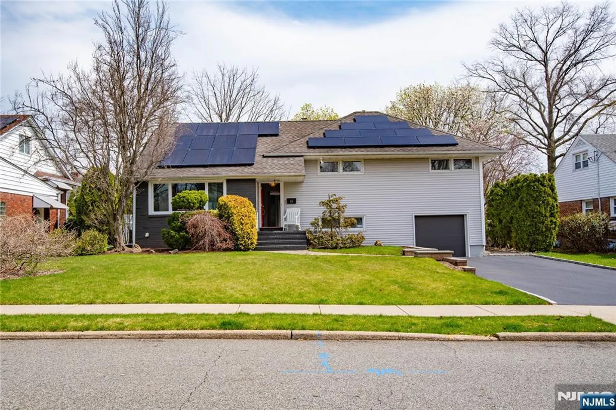 Jersey City/Hoboken Real Estate | View 26 Chatham | 3 Beds, 2 Baths