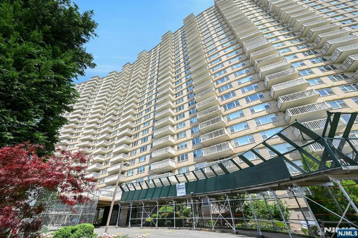 Bergen County Real Estate | View 555 North, 21L | 1 Bed, 1 Bath