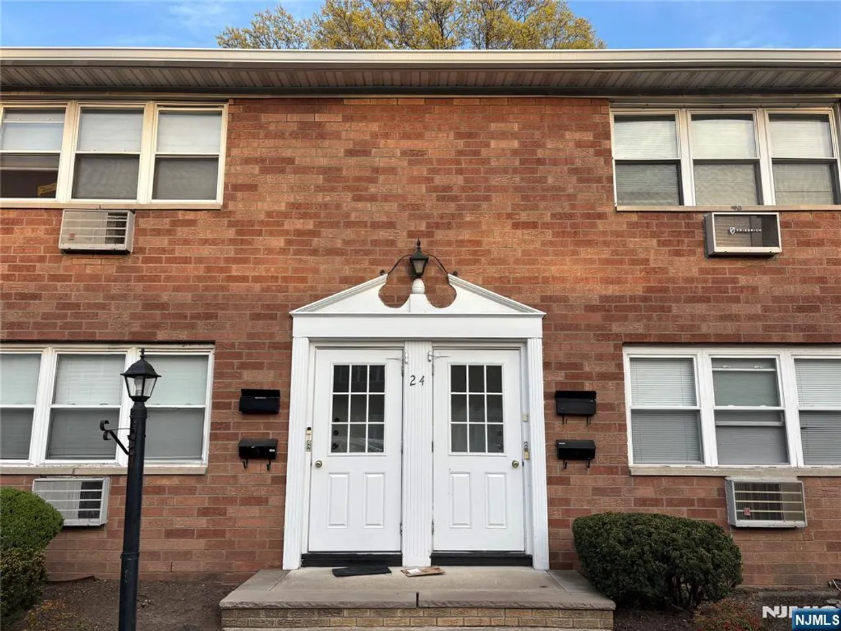 Bergen County Real Estate | View 24C Lakeview, 24C | 2 Beds, 1 Bath