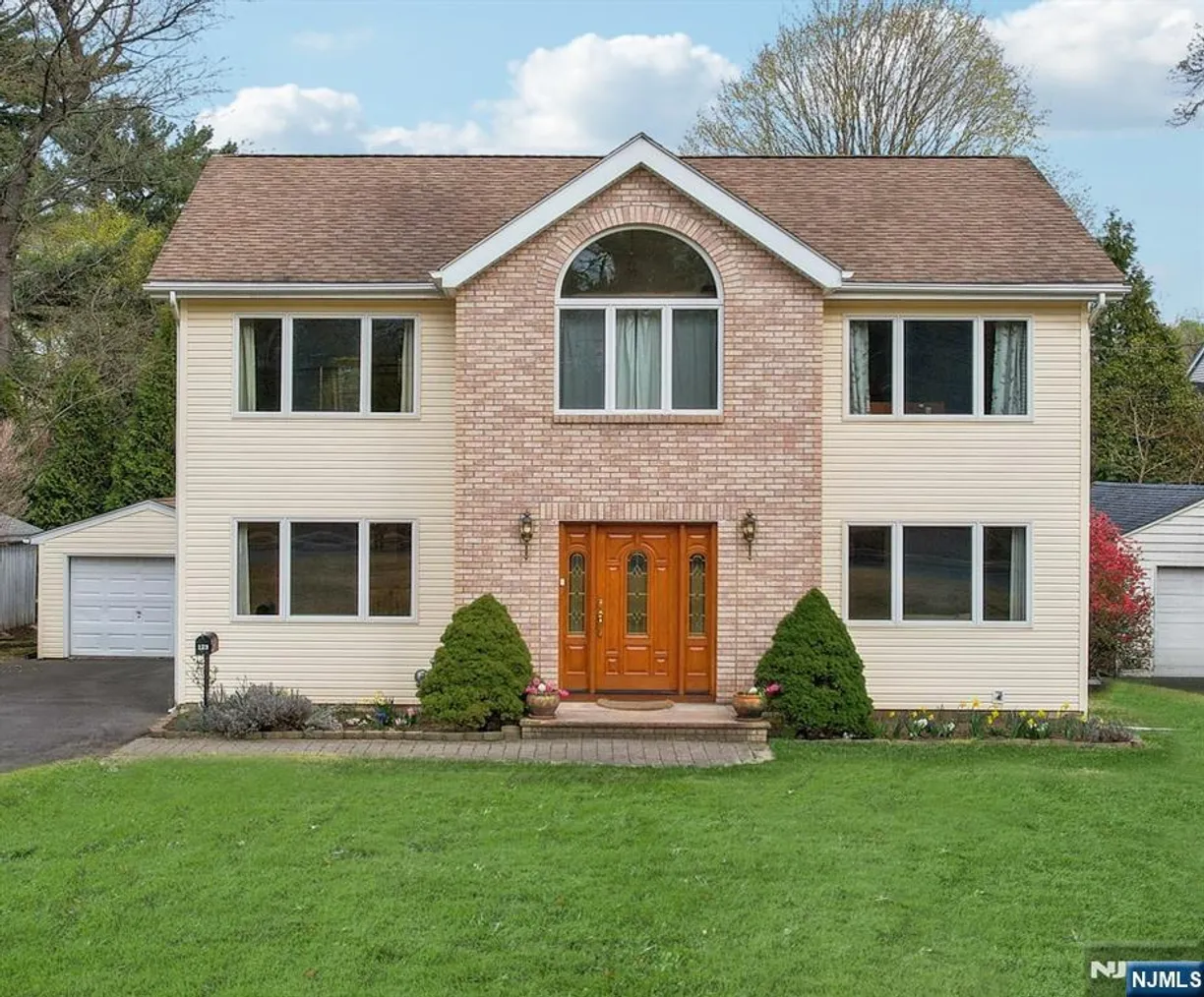 Bergen County Real Estate | View 123 Somerville | 4 Beds, 3 Baths