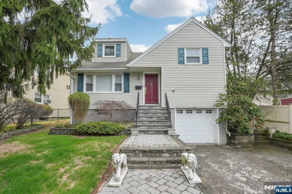 Bergen County Real Estate | View 15 Spruce | 3 Beds, 2 Baths