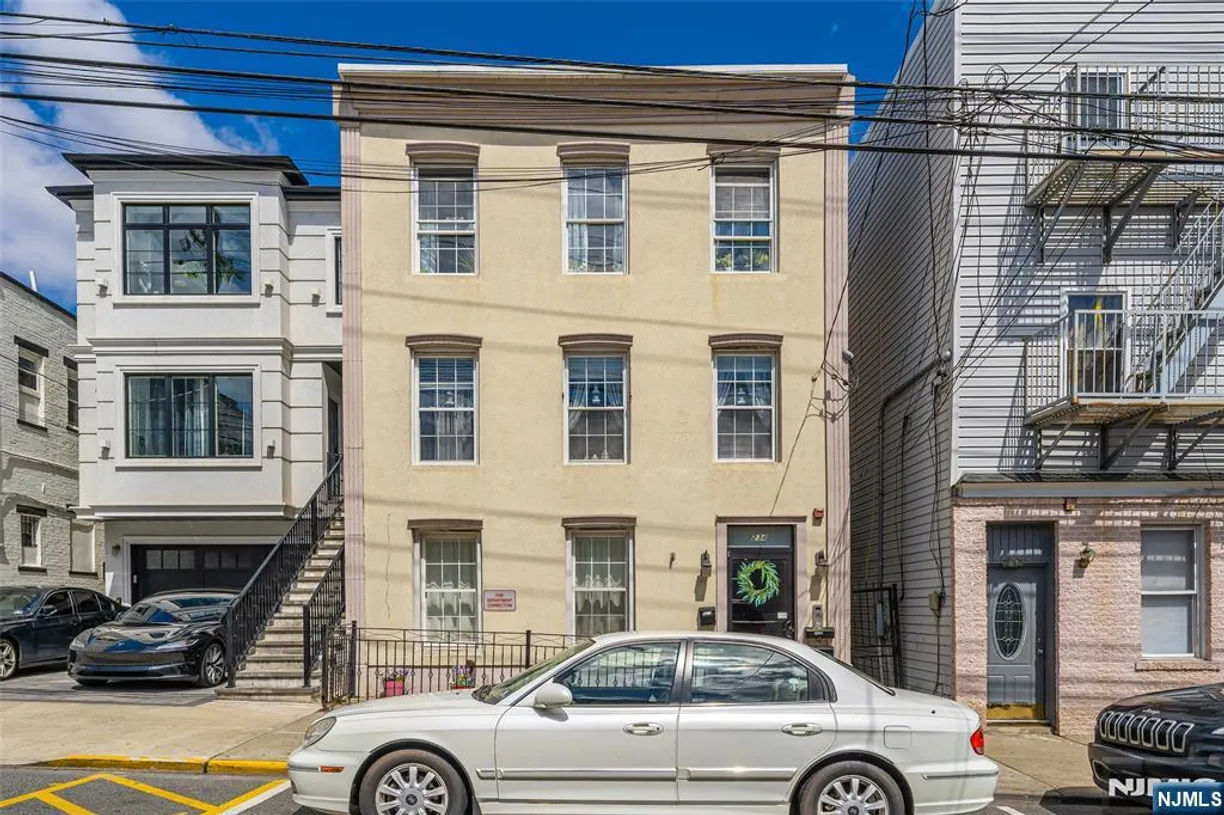 Jersey City/Hoboken Real Estate | View 234 70th, 2 | 2 Beds, 2 Baths