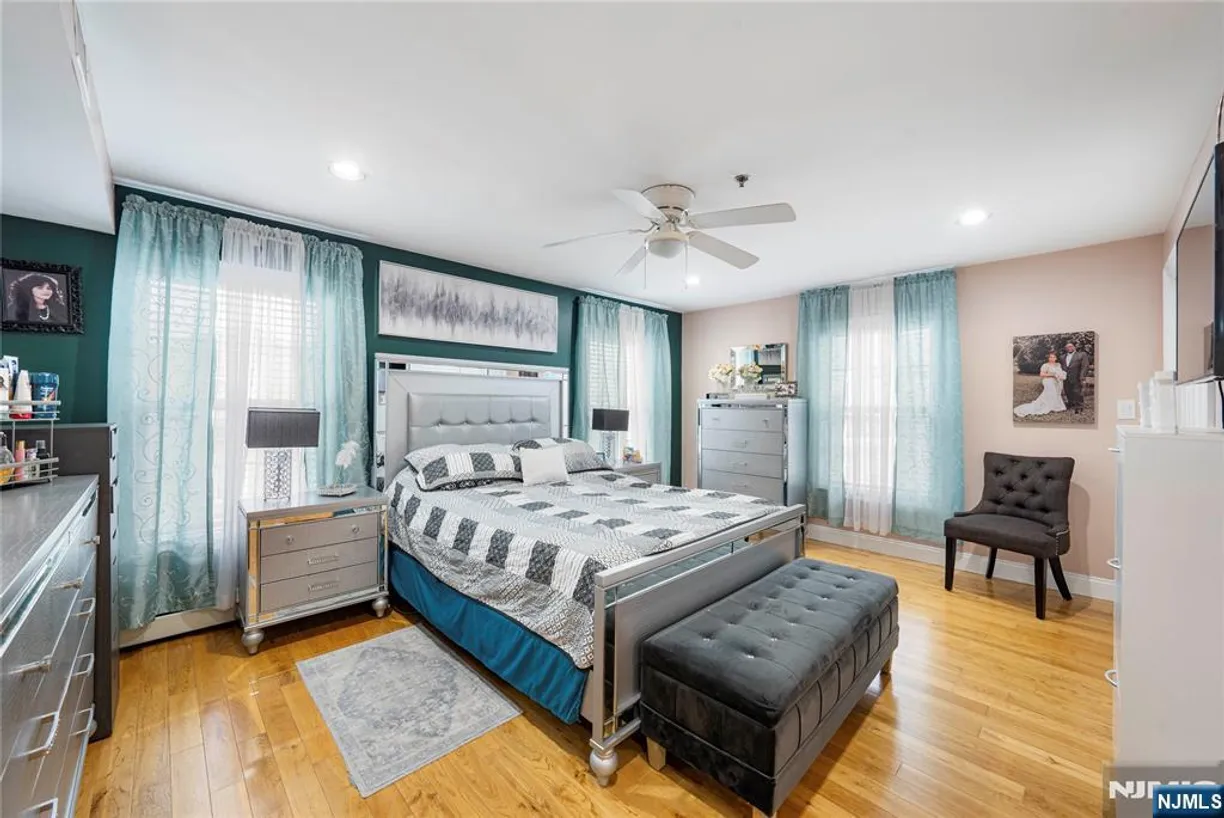 Jersey City/Hoboken Real Estate | View 234 70th, 2 | Listing