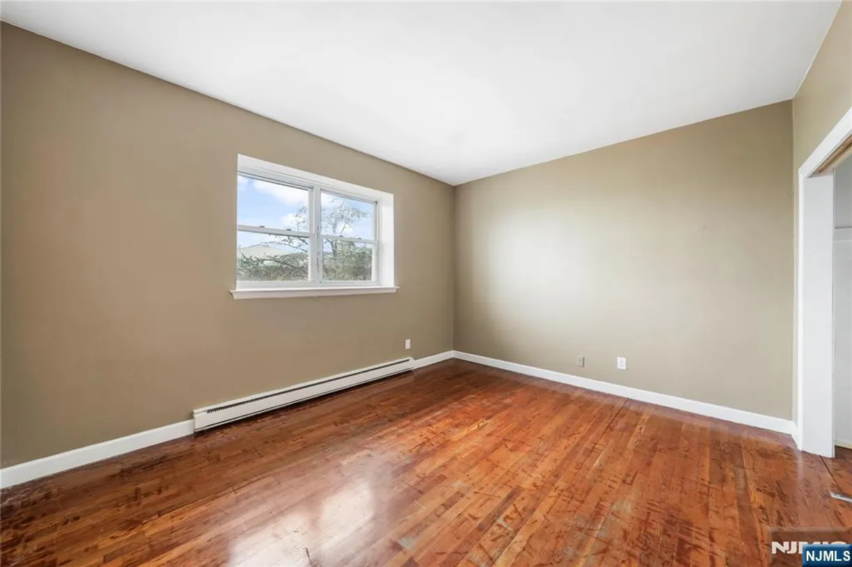 Jersey City/Hoboken Real Estate | View 711 18th, M | 1 Bed, 1 Bath