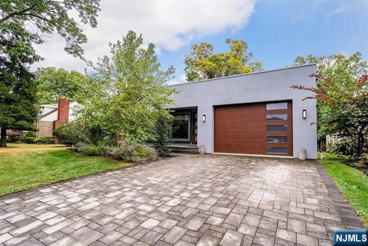 Bergen County Real Estate | View 1 Dorchester | 4 Beds, 4 Baths