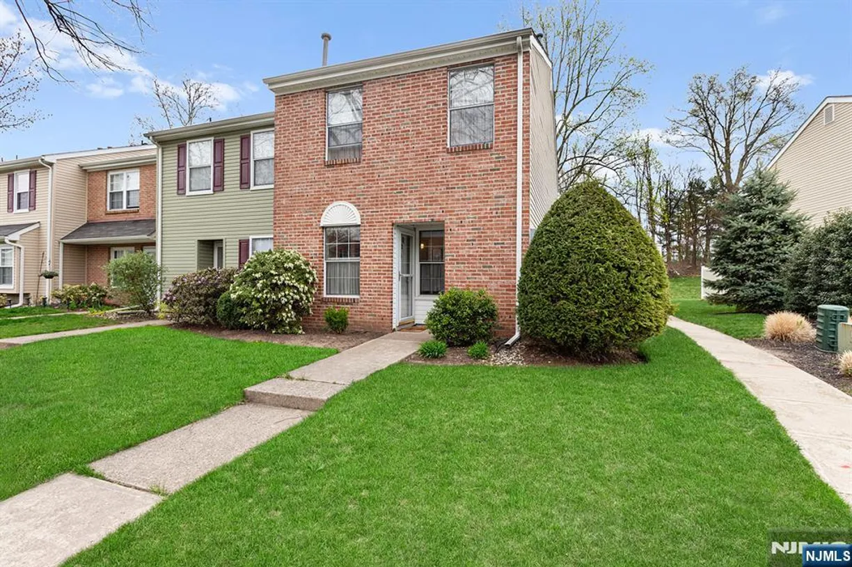 Jersey City/Hoboken Real Estate | View 242 Gettysburg, 2808 | 1 Bed, 1 Bath