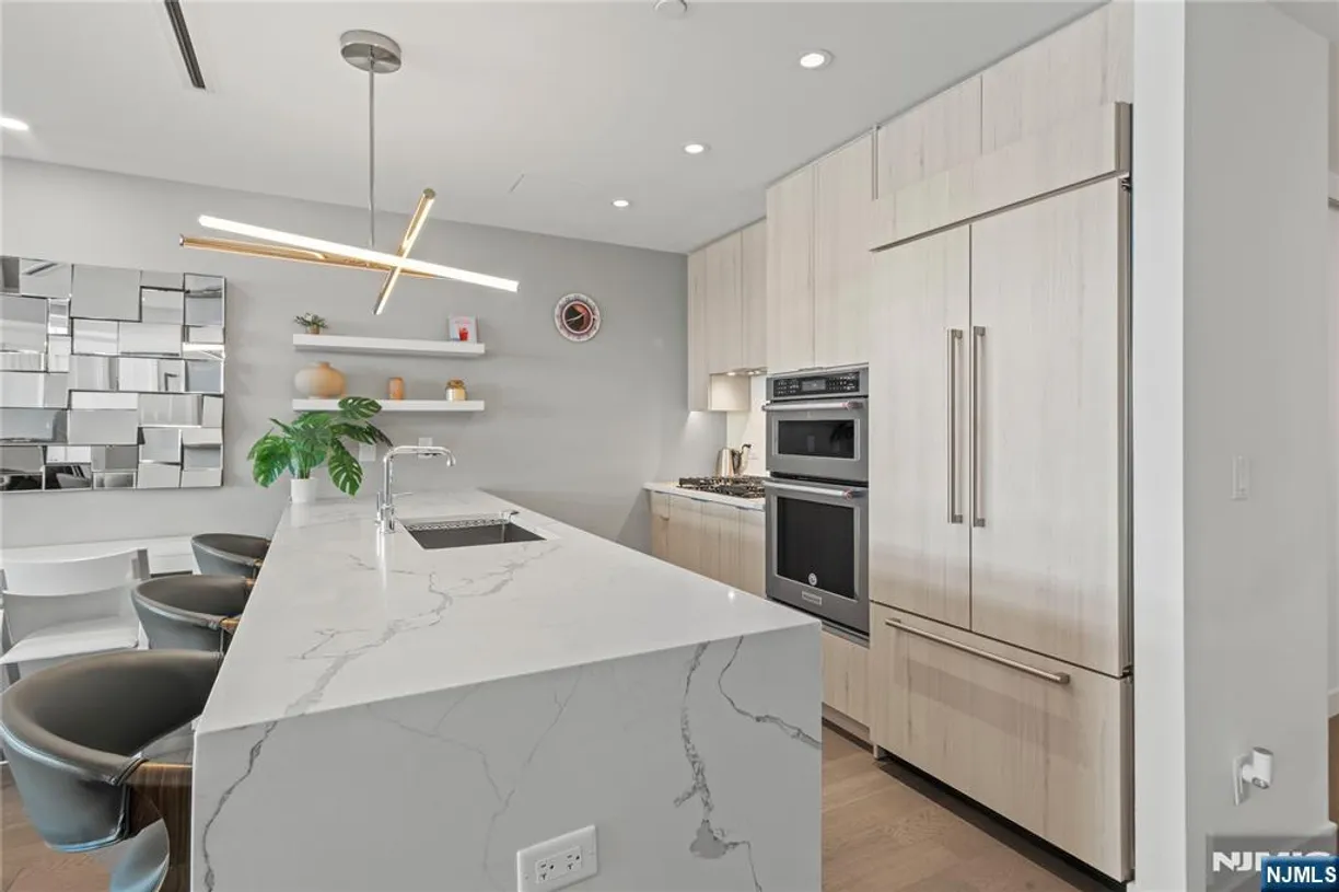 Jersey City/Hoboken Real Estate | View 800 Ave At Port Imperial, 517 | Listing