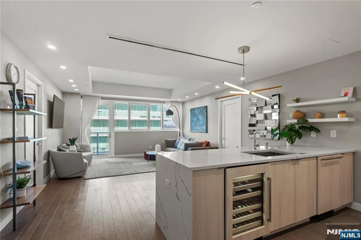 Jersey City/Hoboken Real Estate | View 800 Ave At Port Imperial, 517 | Listing