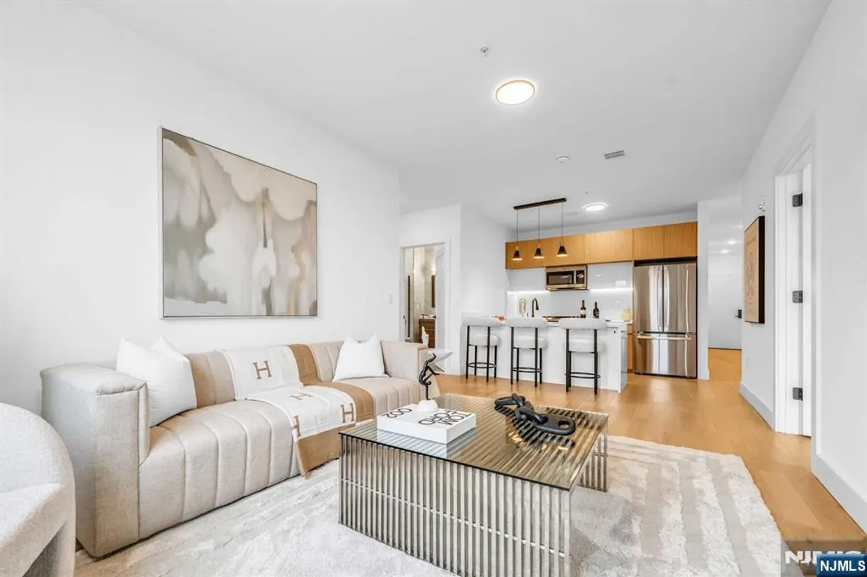 Jersey City/Hoboken Real Estate | View 649 38th, 212 | 2 Beds, 2 Baths
