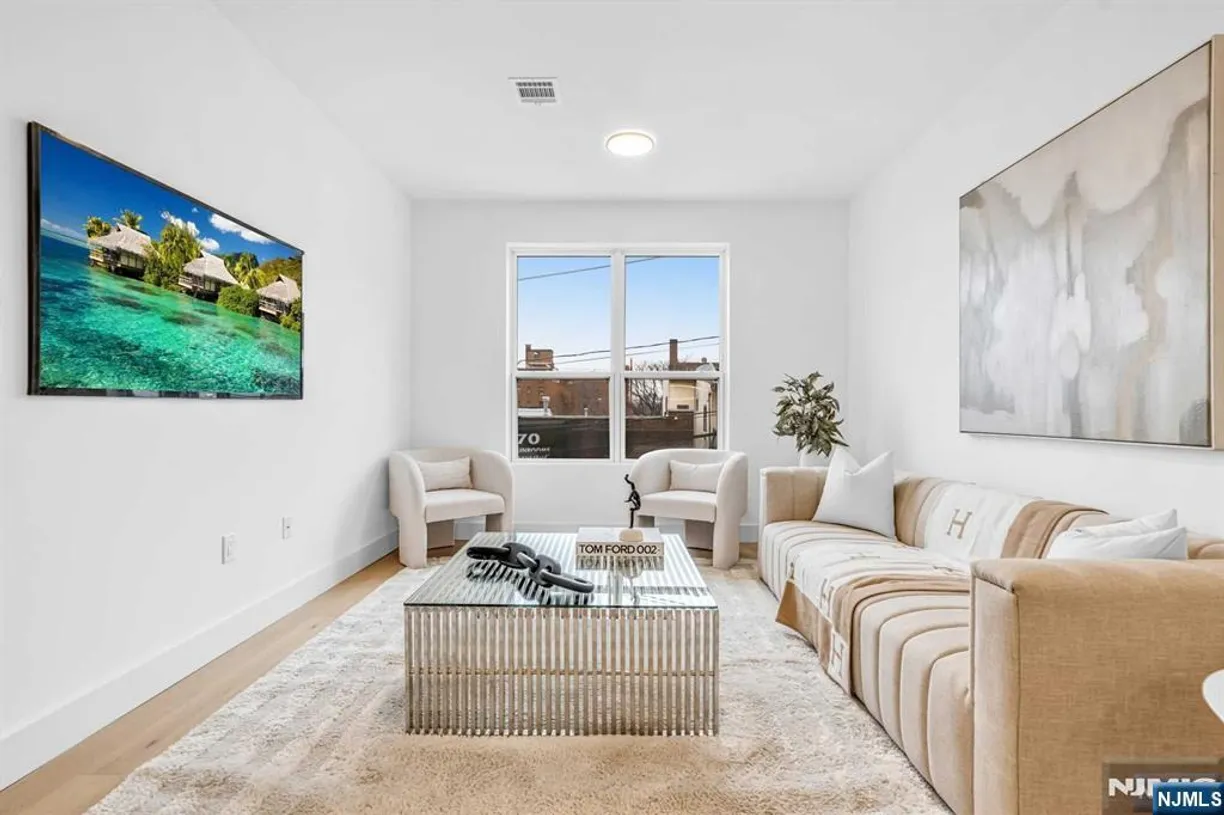 Jersey City/Hoboken Real Estate | View 649 38th, 212 | Listing