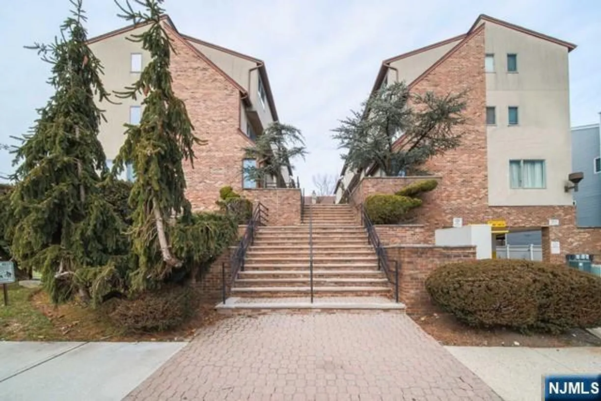 Bergen County Real Estate | View 1323 15th | 1 Bed, 1 Bath