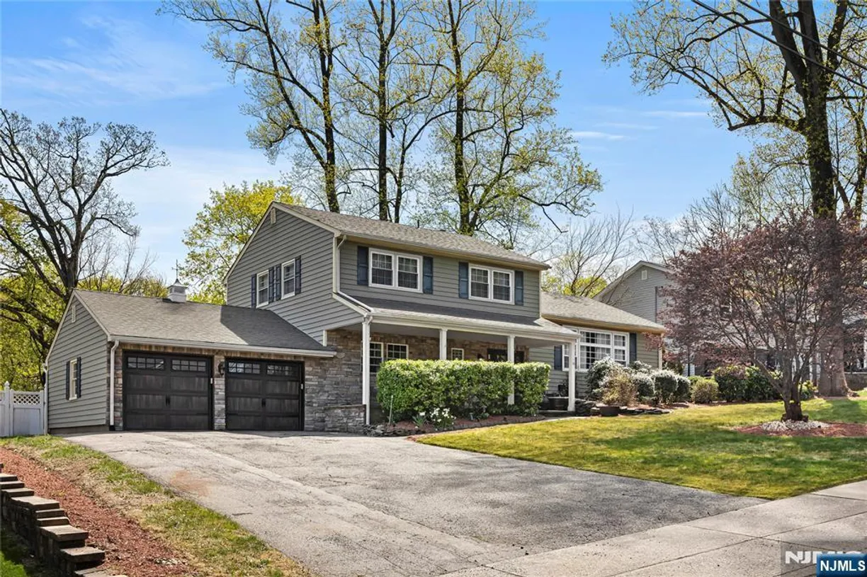 Jersey City/Hoboken Real Estate | View 16 Baldwin | 4 Beds, 3 Baths