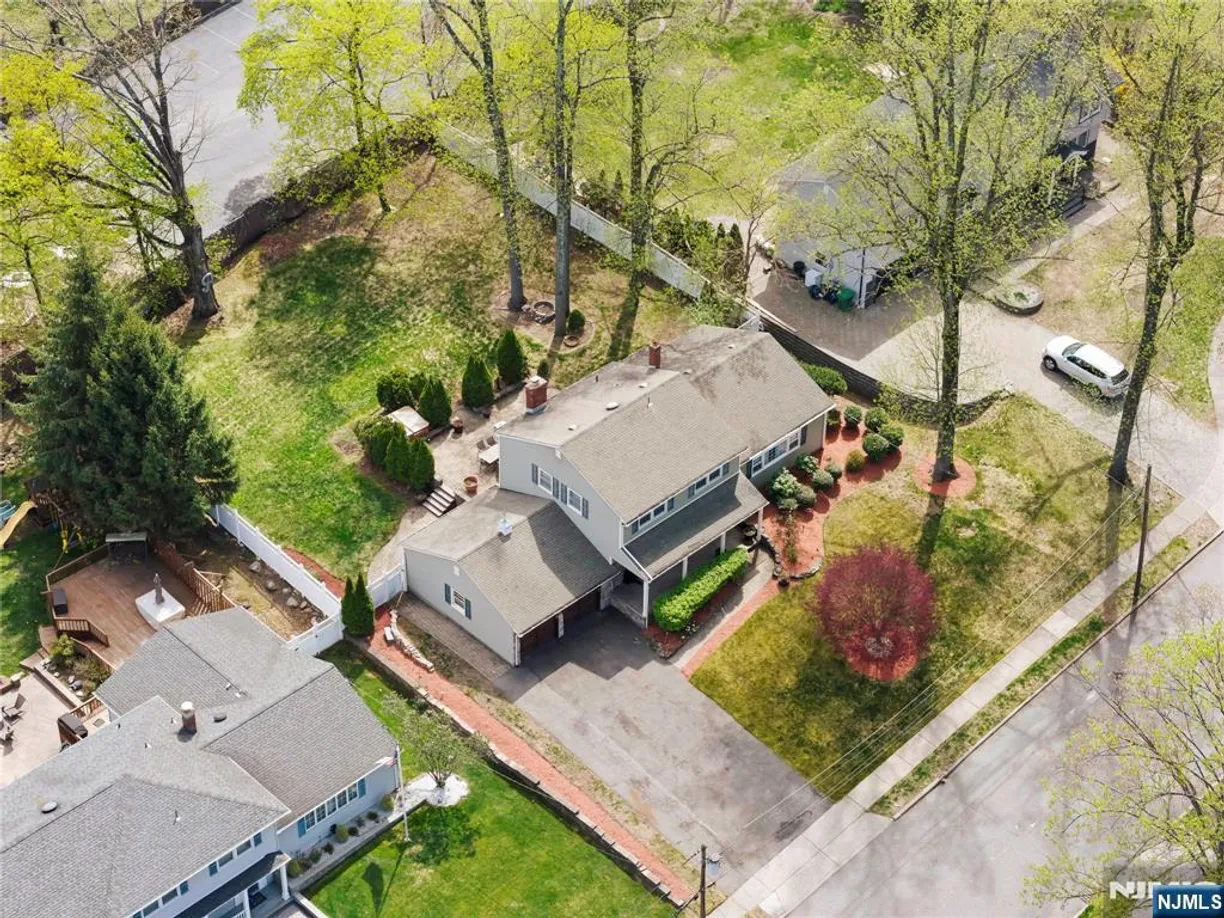 Jersey City/Hoboken Real Estate | View 16 Baldwin | Listing