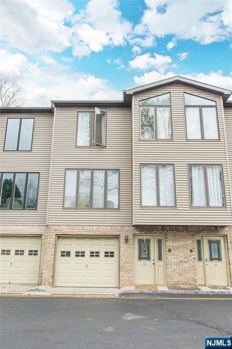 Jersey City/Hoboken Real Estate | View 100 Passaic, A3 | 3 Beds, 2 Baths