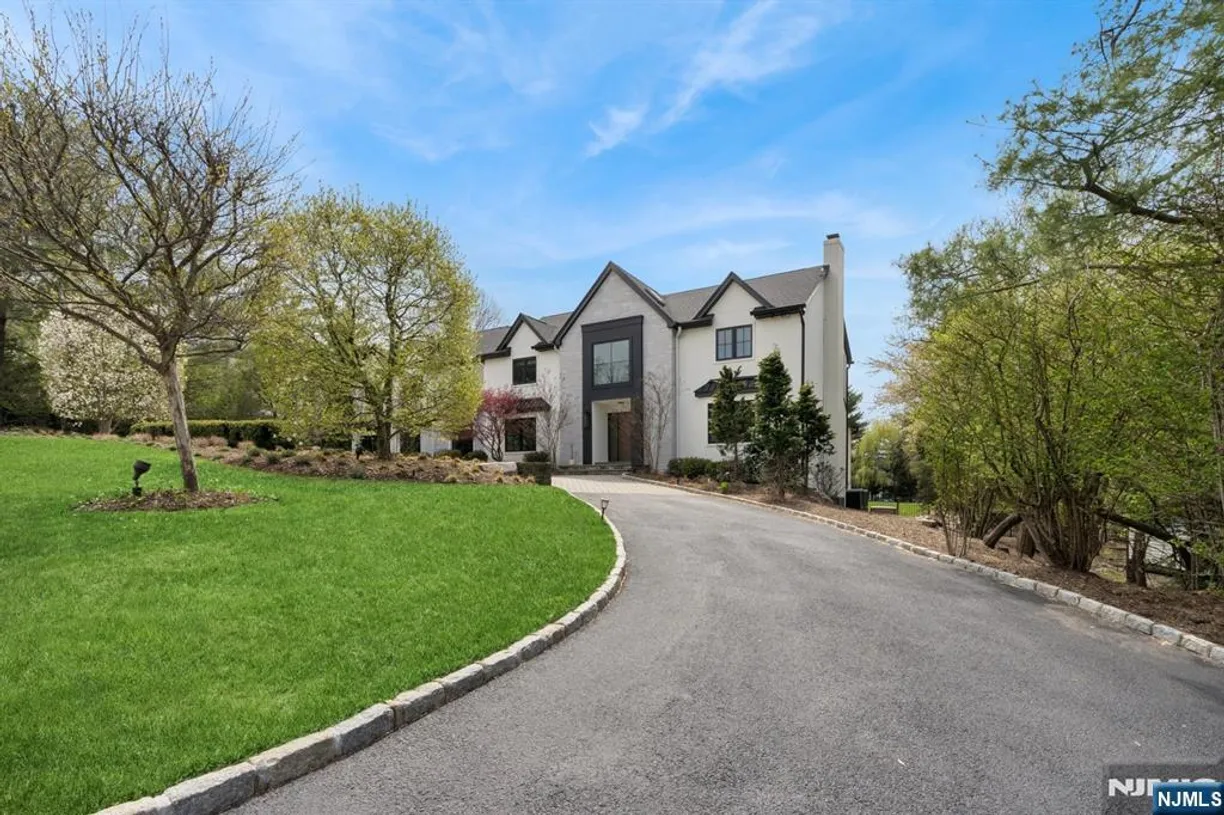 Bergen County Real Estate | View 10 Loman | Listing